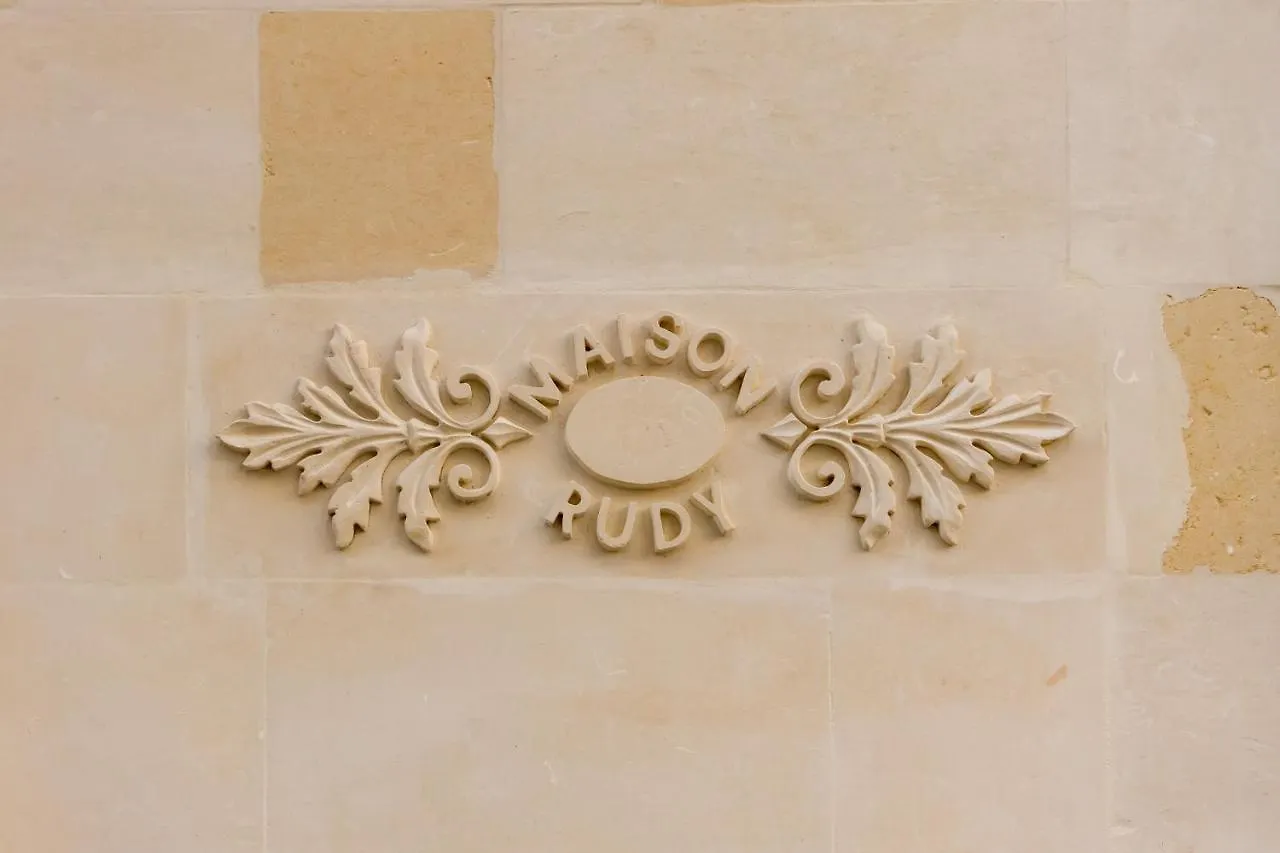 Maison Rudy - By Annet Lecce Apartment