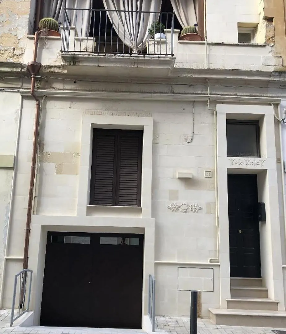 Apartment Maison Rudy - By Annet Lecce